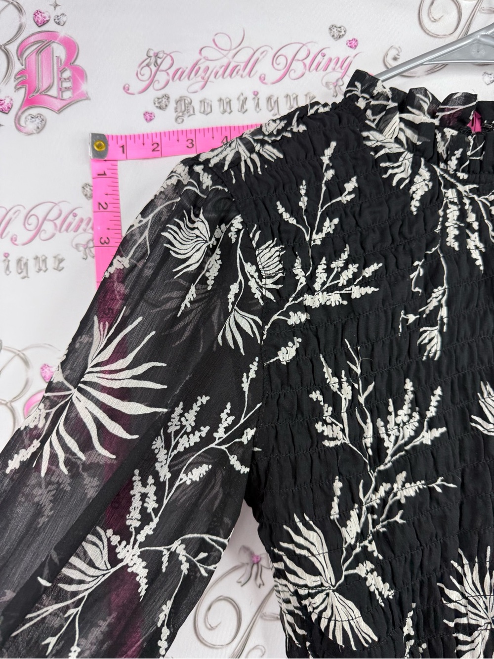 Dynamite blouse shirt smocked Black Floral Smocked Long-Sleeve Blouse - Picture 4 of 10